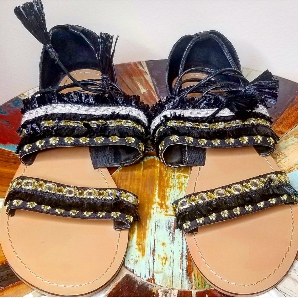 《ASOS》Embellished Bohemian Ankle Wrap Sandals